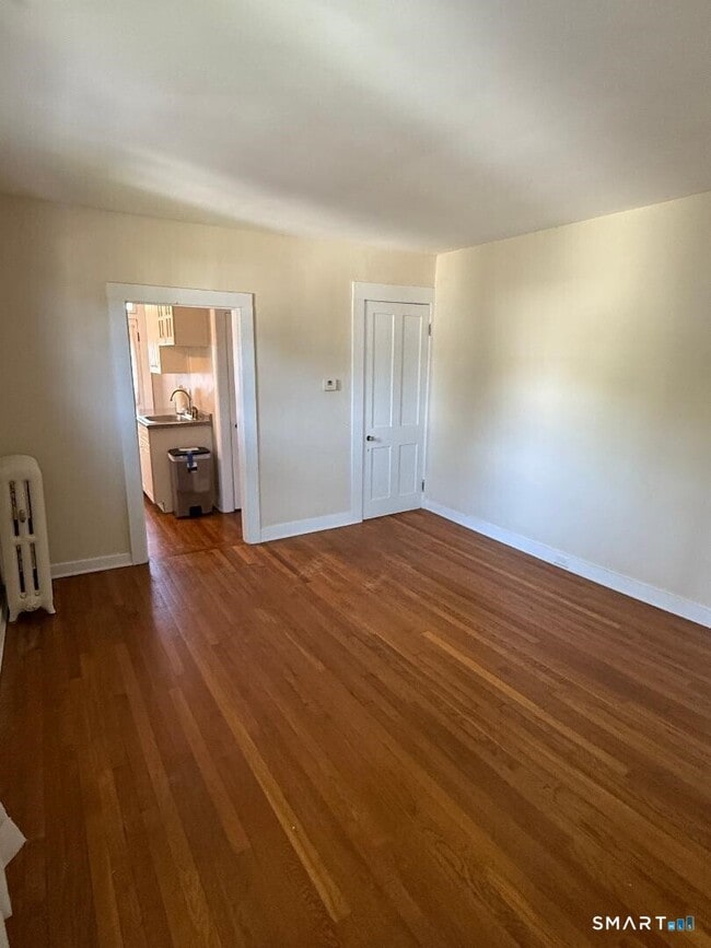 Building Photo - 21 High St