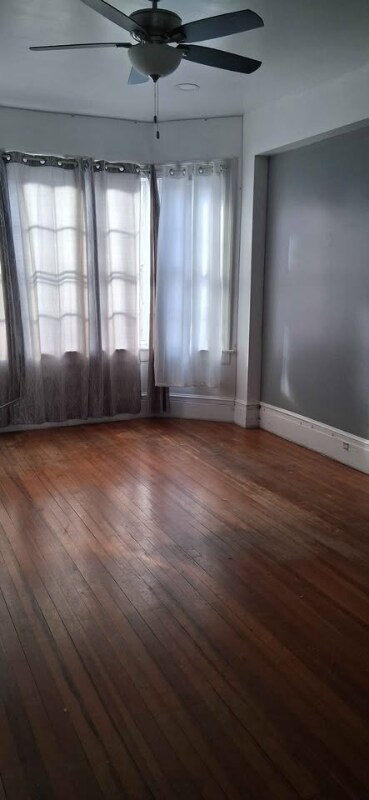 Building Photo - 204 Main St