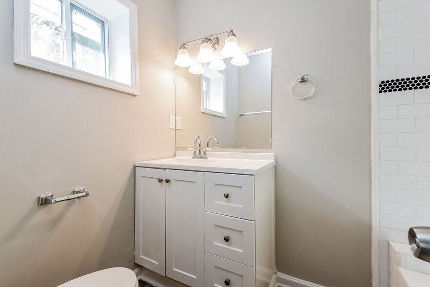 Building Photo - 1175 McDaniel St SW