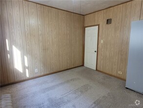 Building Photo - 369 Reiman St