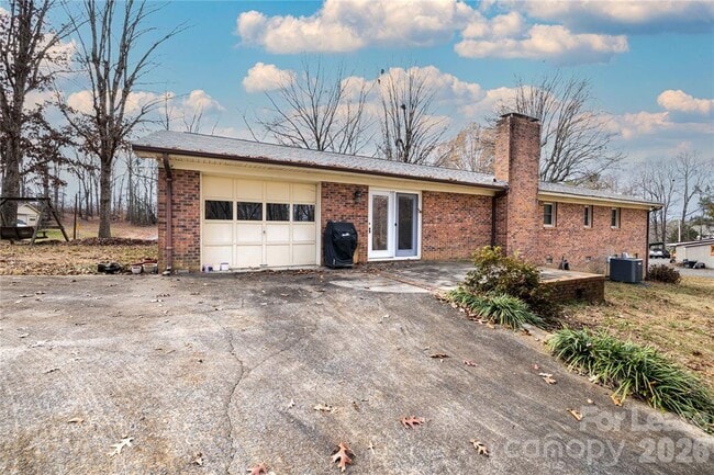 Building Photo - 24752 Kates Dr