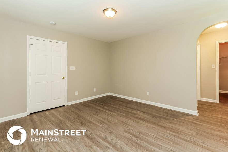 Building Photo - 2711 Kendrick Dr