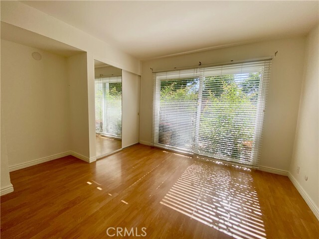 Building Photo - 2211 Vista Hogar