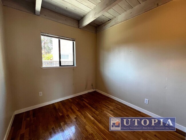 Building Photo - 416 Ocean View Ave