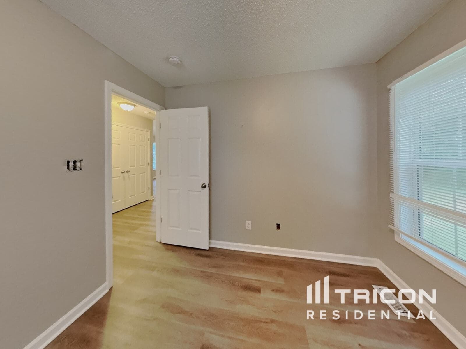 Building Photo - 2048 Ballston Pl