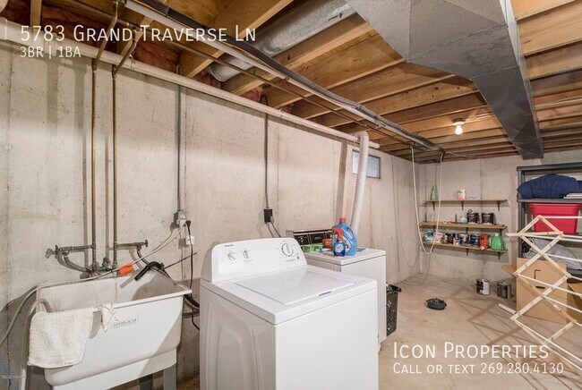 Building Photo - 5783 Grand Traverse Ln