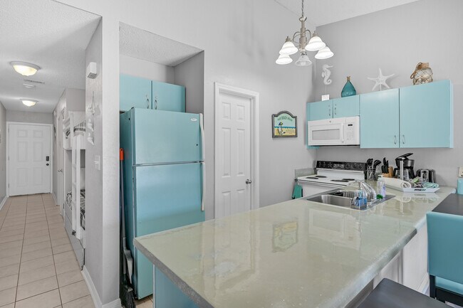 Building Photo - 2830 Scenic Gulf Dr