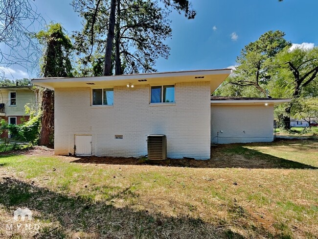 Building Photo - 1371 Stoneham Ct