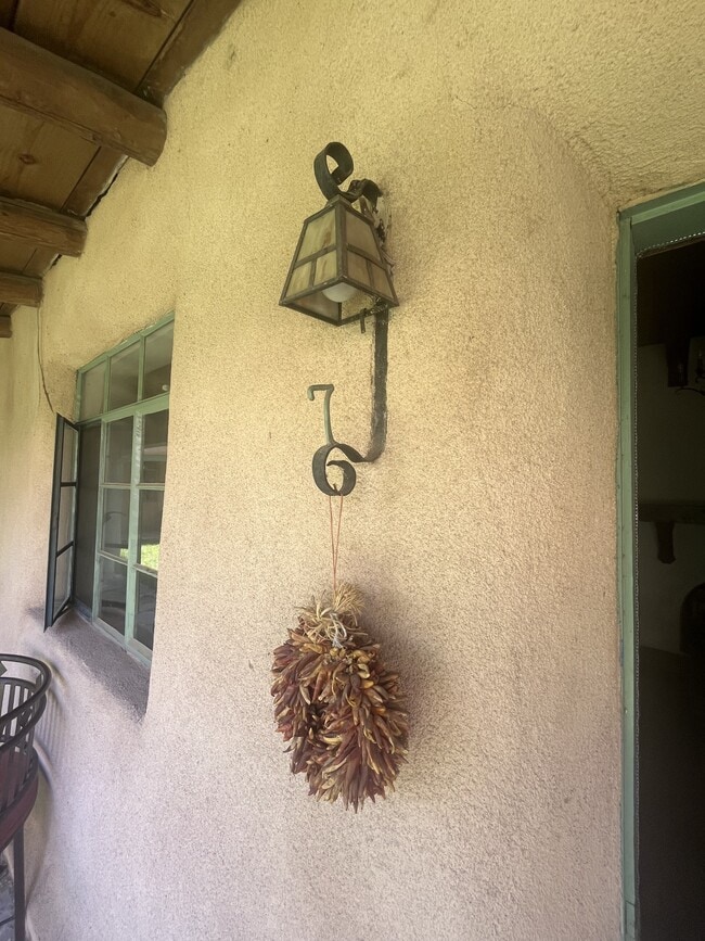 Building Photo - 104 Padre Martinez Ln