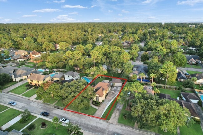 Building Photo - 702 Olde Oaks Dr