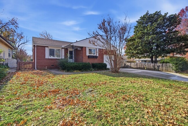 Building Photo - 3 bed/1 bath remodel within walking distance of Brookside