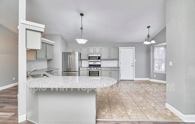 Building Photo - 121 Walnut Hill Dr