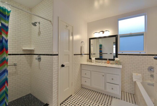 Building Photo - 145-147-147 Stanyan St