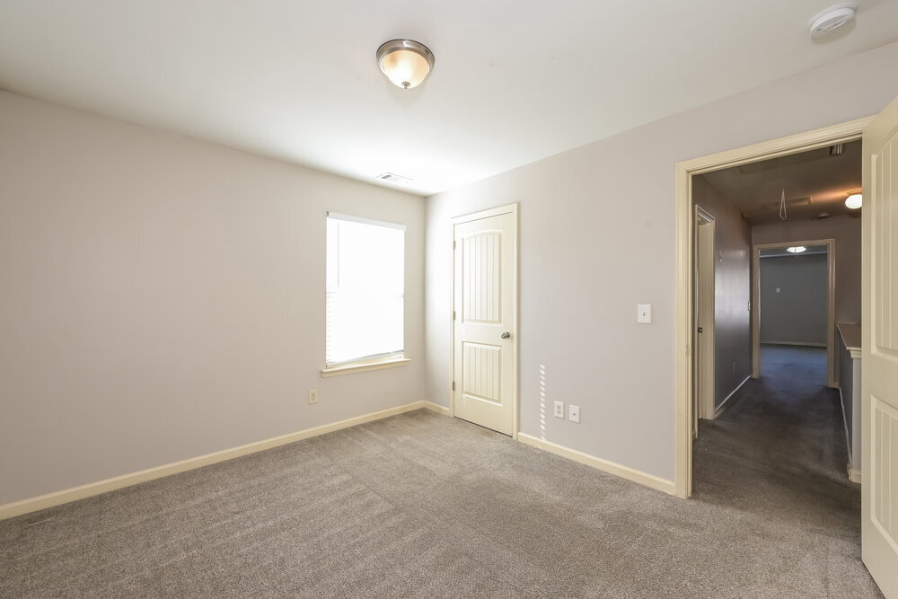 Building Photo - 466 Hill Crest Cir