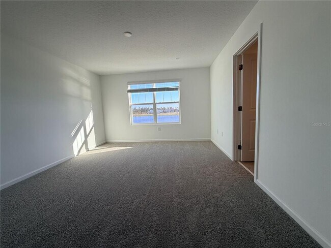 Building Photo - 9948 Red Canoe Aly