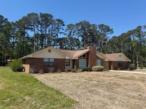 Building Photo - 133 River Ridge Rd