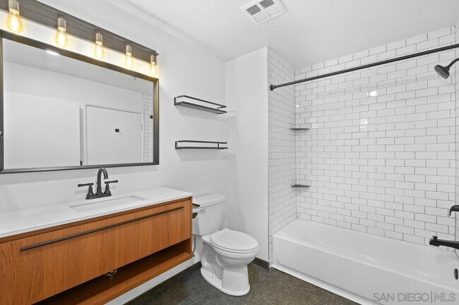 Building Photo - 427 Ninth Ave