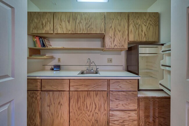 Building Photo - 9 Juniper Ln