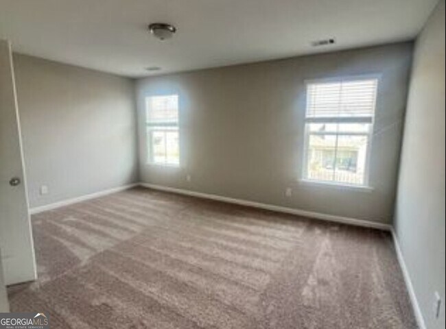 Building Photo - 135 Sams Dr