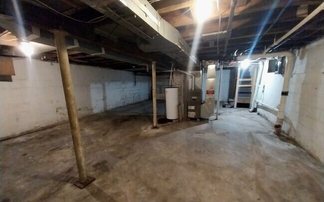 Building Photo - 11123 E 10 S