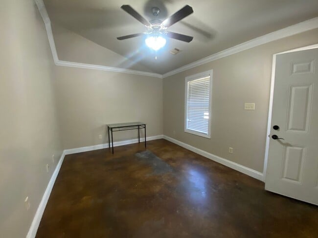 Building Photo - 3812 Griffin St