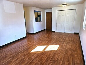 Building Photo - 75 Scotch Pond Pl