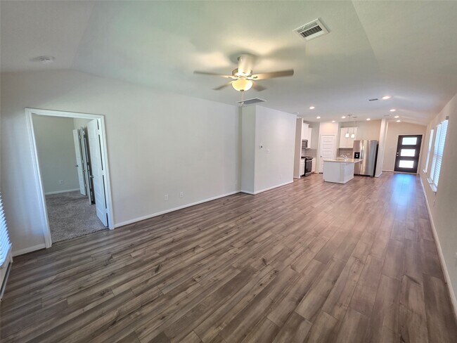 Building Photo - 221 Harper Ridge Dr