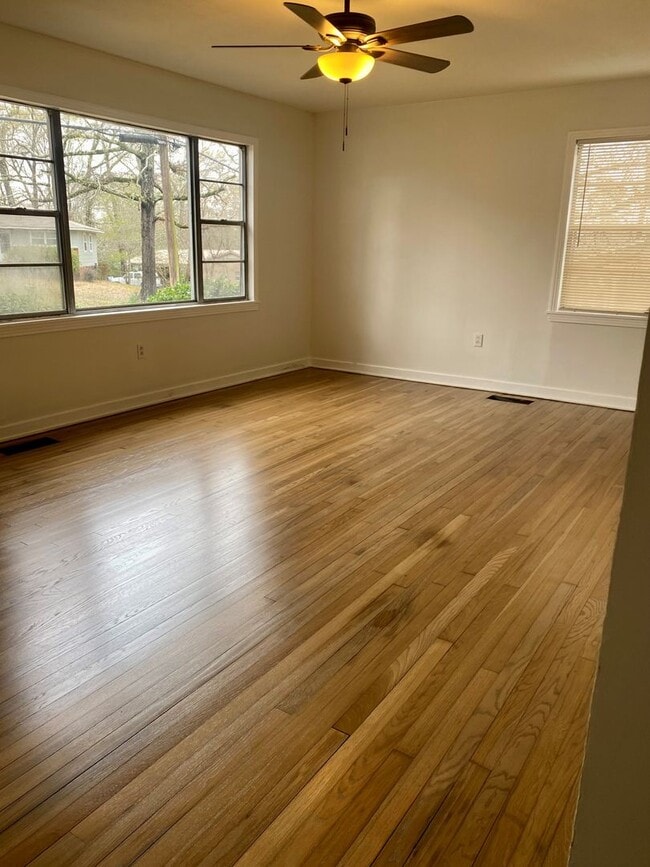 Building Photo - Nice 3 Bed home In Pearl!