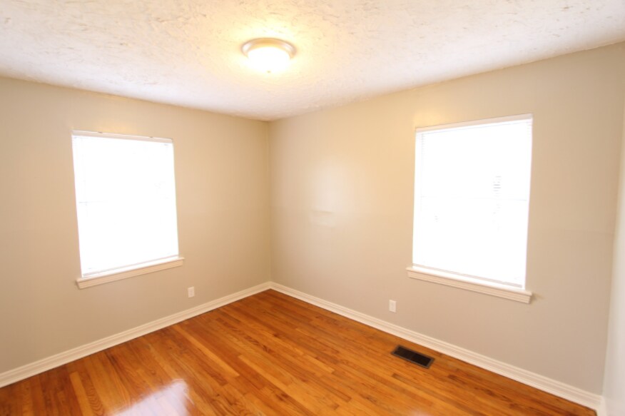 Building Photo - 816 Vanderbilt St