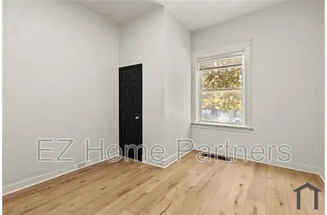 Building Photo - 3005-3007 S Compton Ave