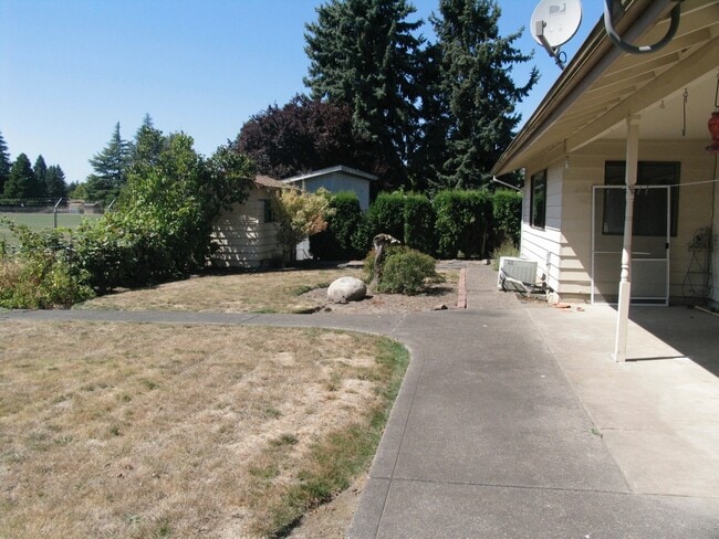 Building Photo - Nice Home in Hillsboro