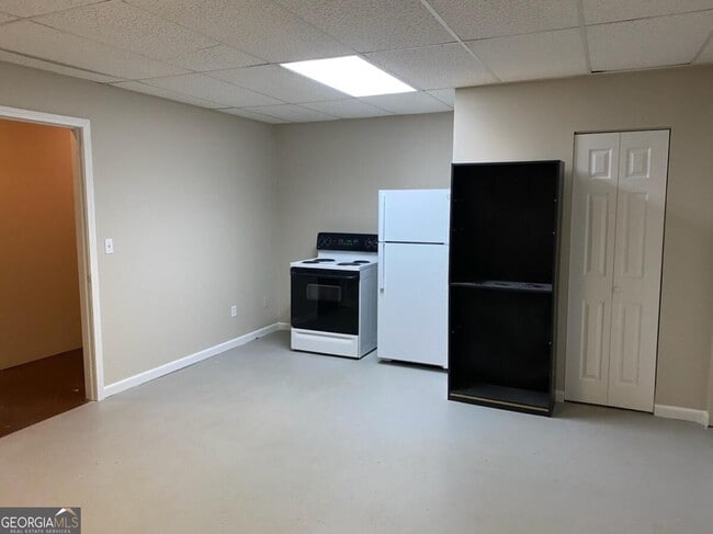 Building Photo - 6170 Devonshire Dr