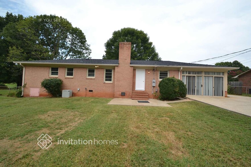 Building Photo - 3310 Paula Cir