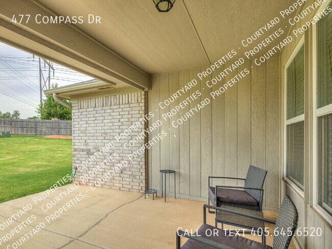 Building Photo - 477 Compass Dr