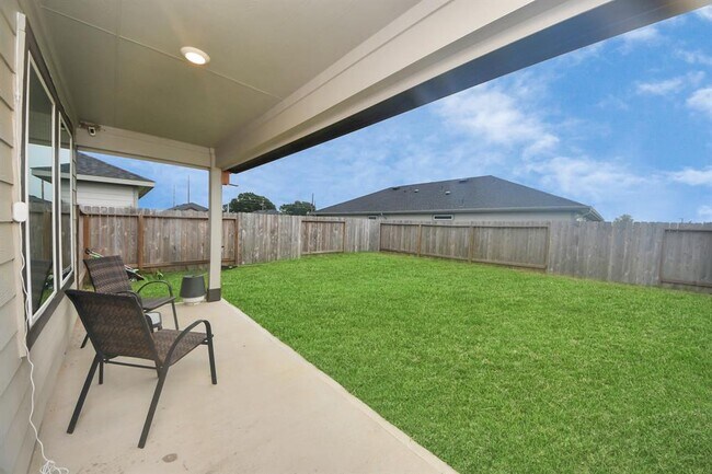 Building Photo - 1302 Redbud Ln