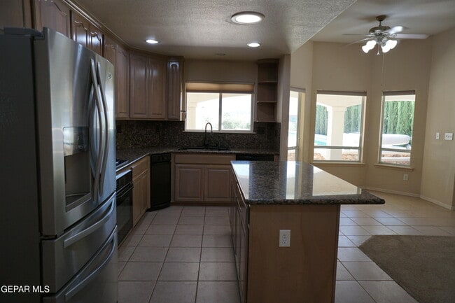 Building Photo - 6693 Capitan Ridge