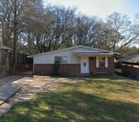 Building Photo - Charming 3 Bed, 1 Bath Home in Montgomery - Available 12/01 - $1150