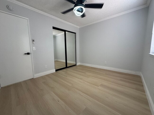 Building Photo - Beautifully Remodeled 3 Bed, 2 Bath $1,795.00