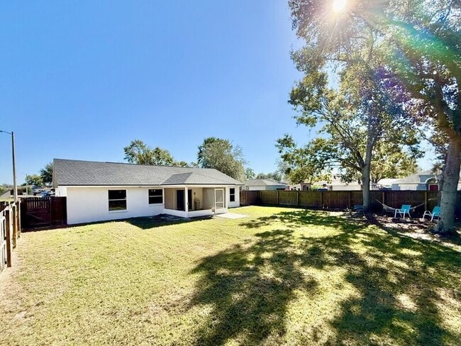 Building Photo - 2610 Sundance Ct