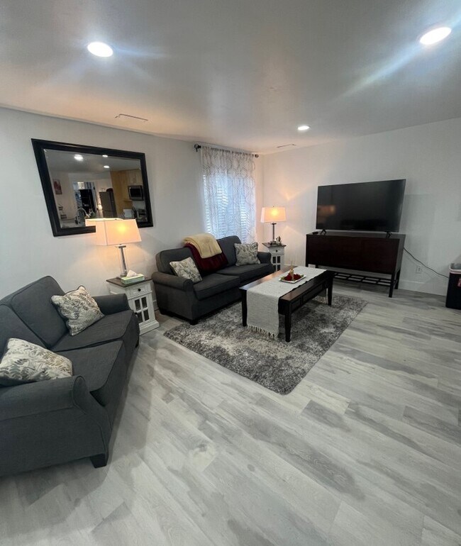 Building Photo - 9299 N Prairie Dunes Way