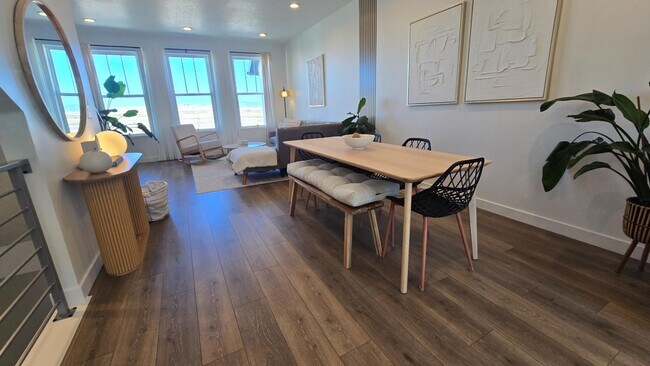 Building Photo - 7003 S Jordan Pkwy W