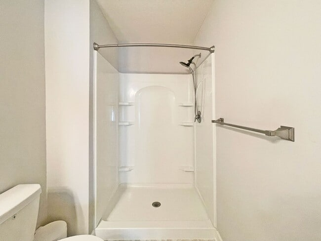 Building Photo - Sparkling Like-New 2-story w/ Full Walkout on Pond with Office-Bedroom 6, Pets OK!