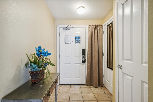 Building Photo - 104 Gulfside Ct