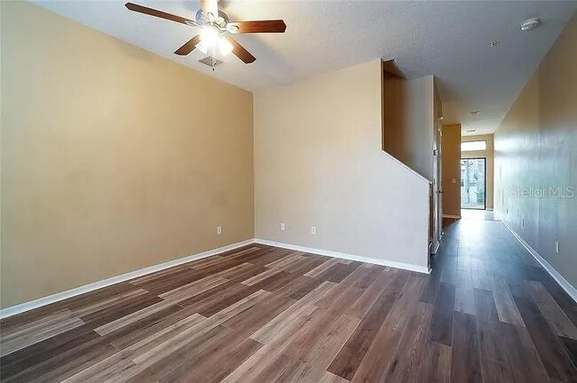 Building Photo - 6001 Scotchwood Glen