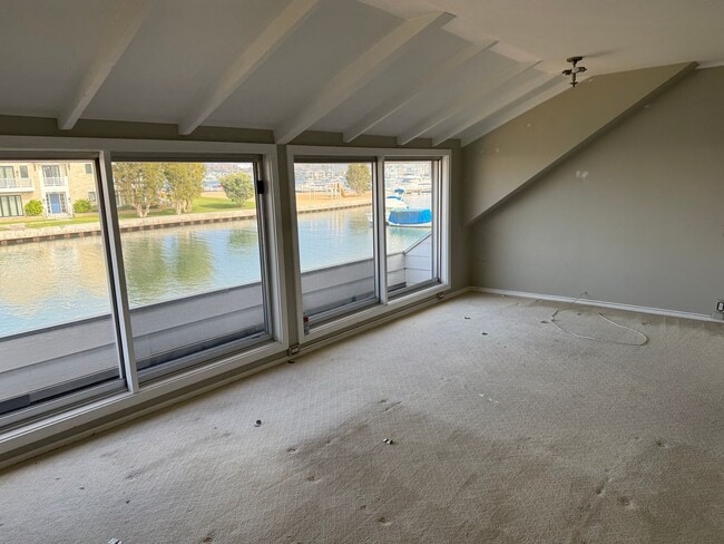 Building Photo - 105