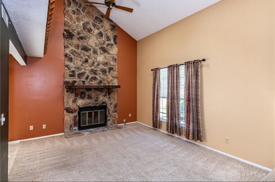 Building Photo - 2344 Fieldstone Cir
