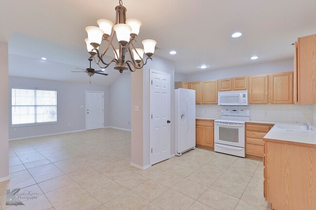 Building Photo - Great 3 bedroom 2 bath home in Wylie district.