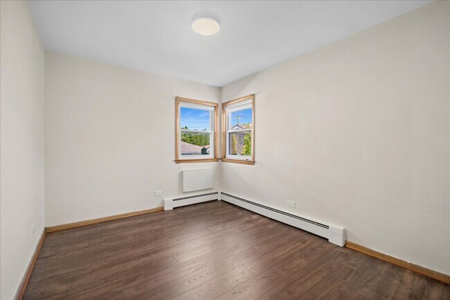 Building Photo - 7322 W Crain St