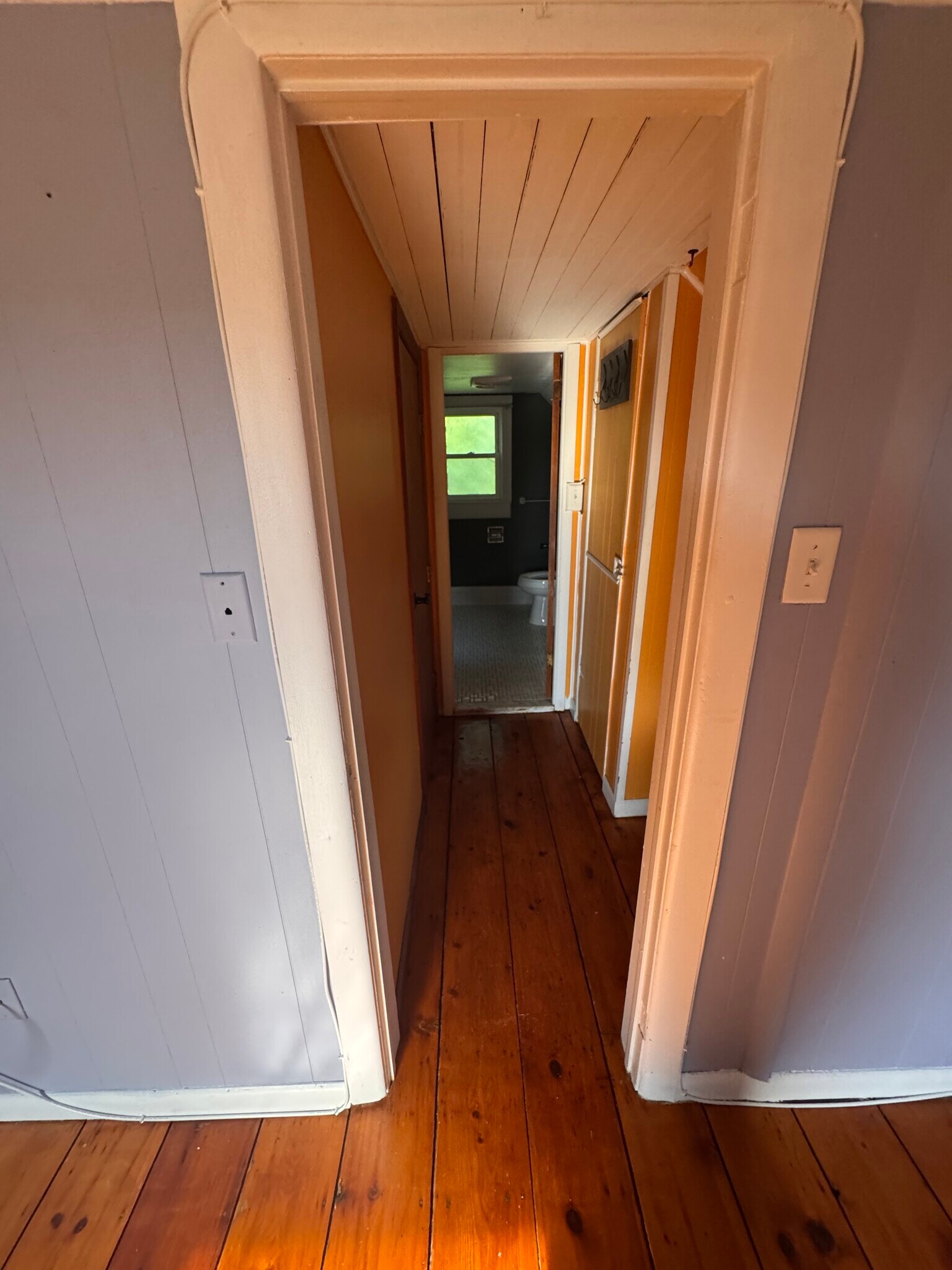 Building Photo - 203 Bedell Ave