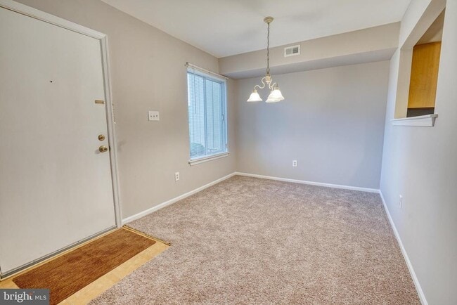 Building Photo - 166 Woodlake Dr